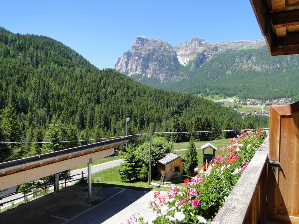 Hotel Garni Irsara San Cassiano  Exteriér fotografie